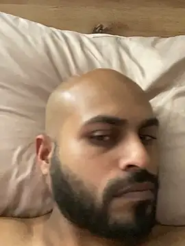 islandvybee55 online show from 04-07-26, 06:21