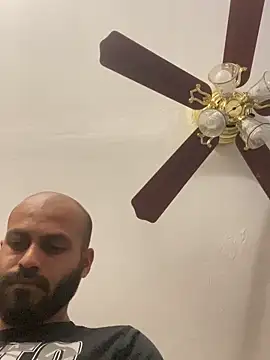 islandvybee55 online show from 04-18-26, 05:48