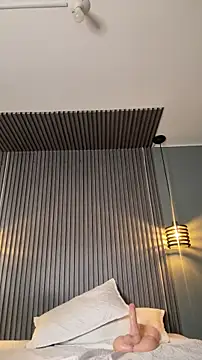 MiaPetit  online show from 12-19-25, 07:05