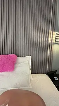 MiaPetit  online show from 03-24-26, 07:03