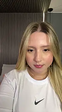 MiaPetit  online show from 12-04-25, 08:52