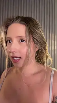 MiaPetit  online show from 04-14-26, 07:52