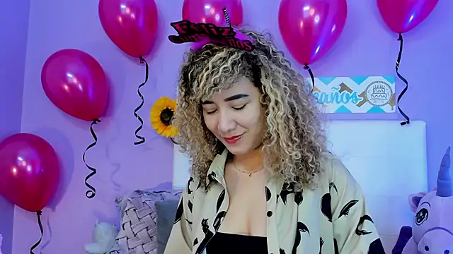 Charlotte11-11 online show from 11-09-25, 04:33