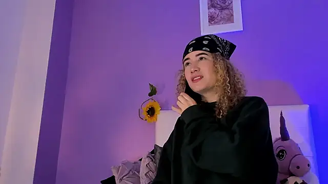 Charlotte11-11 online show from 11-07-25, 06:01