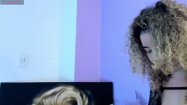 Snapshot of Charlotte11-11 chatting on 05-04-26, 03:15 Charlotte11-11 online show from 05-04-26, 03:15