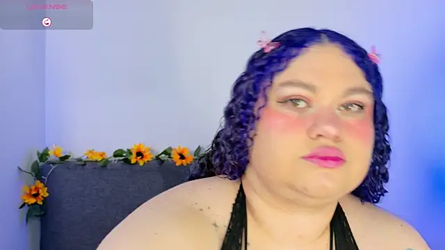 lunitaa0 online show from 03-25-26, 03:39