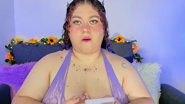 lunitaa0 online show from 03-19-26, 03:17