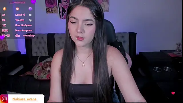 Snapshot of NahiaraEvans_ chatting on 12-21-24, 08:39 NahiaraEvans  online show from 12-21-24, 08:39