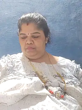 Snapshot of tamilthanushri chatting on 05-07-26, 07:28 tamilthanushri online show from 05-07-26, 07:28