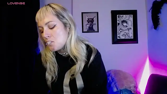 Snapshot of kim_jeins11 chatting on 10-16-25, 03:59 kim jeins11 online show from 10-16-25, 03:59