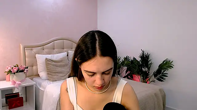 Snapshot of _shyy_girl chatting on 09-28-25, 06:09 shyy girl online show from 09-28-25, 06:09
