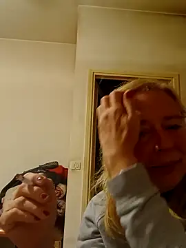 Ladykiss833 online show from 04-20-26, 09:16