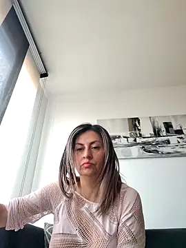 Latiinvenushot online show from 03-19-26, 01:00