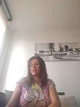 Latiinvenushot online show from 11-28-25, 03:23