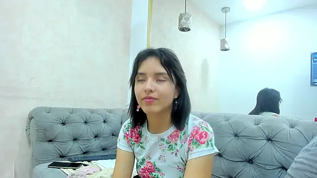 Snapshot of Cherrybombs1 chatting on 12-18-24, 07:30 Cherrybombs1 online show from 12-18-24, 07:30