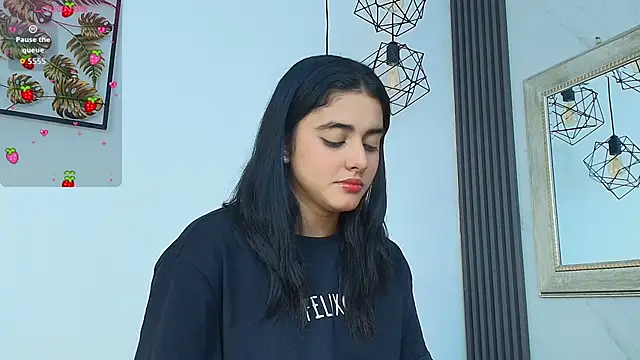 natalia aguirre1 online show from 09-12-25, 12:27