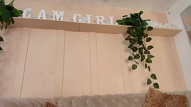 natalia aguirre1 online show from 09-26-25, 12:12