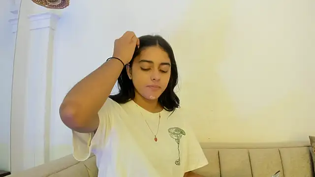 natalia aguirre1 online show from 10-13-25, 12:29