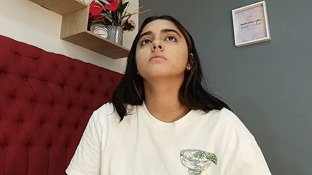 natalia aguirre1 online show from 11-30-25, 12:28