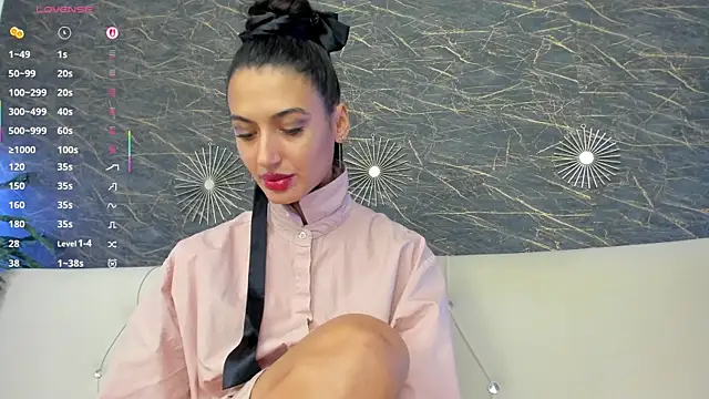 moona ray online show from 11-11-25, 08:58