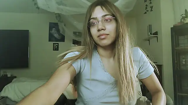 Snapshot of PolinaLoveX chatting on 10-16-25, 03:48 PolinaLoveX online show from 10-16-25, 03:48