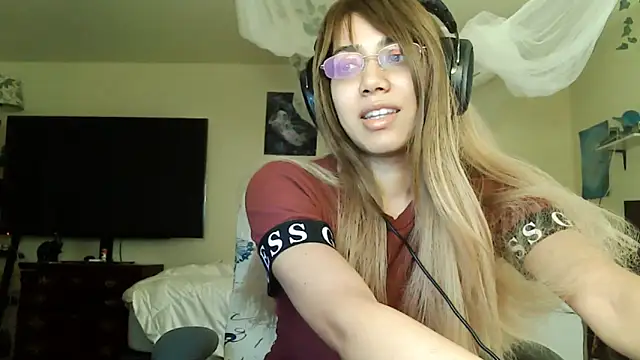 Snapshot of PolinaLoveX chatting on 02-14-25, 01:13 PolinaLoveX online show from 02-14-25, 01:13