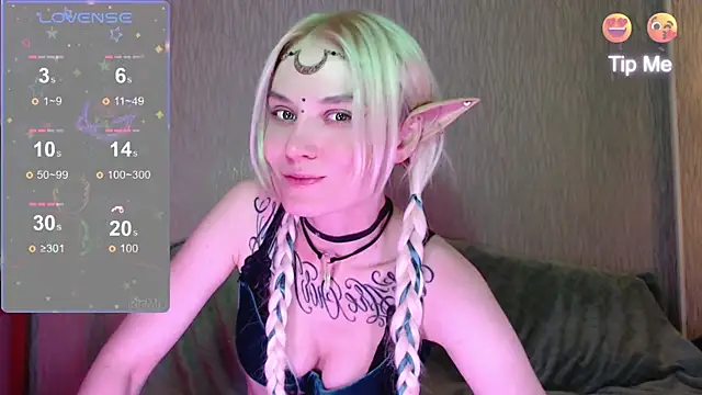 Snapshot of mischellemeow13 chatting on 09-19-25, 03:16 mischellemeow13 online show from 09-19-25, 03:16