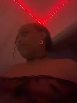 loveluna8 online show from 12-20-25, 10:51