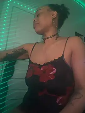 loveluna8 online show from 02-08-26, 12:14