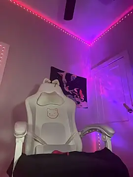 loveluna8 online show from 10-25-25, 11:53