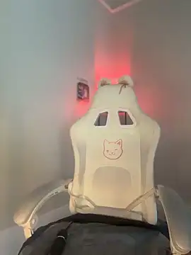 loveluna8 online show from 03-04-26, 06:37