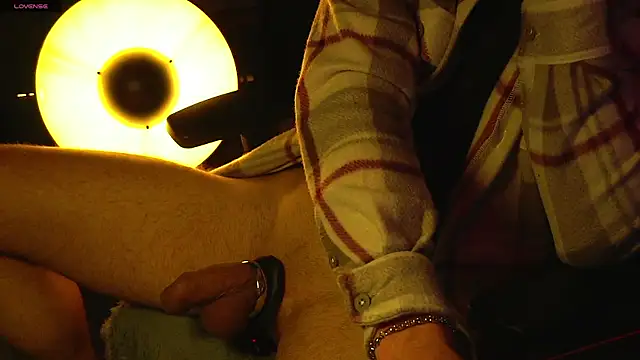 coupleofficial online show from 04-04-26, 11:11