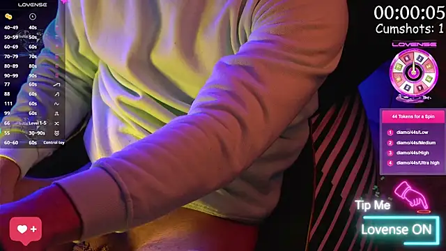 coupleofficial online show from 01-13-25, 09:52