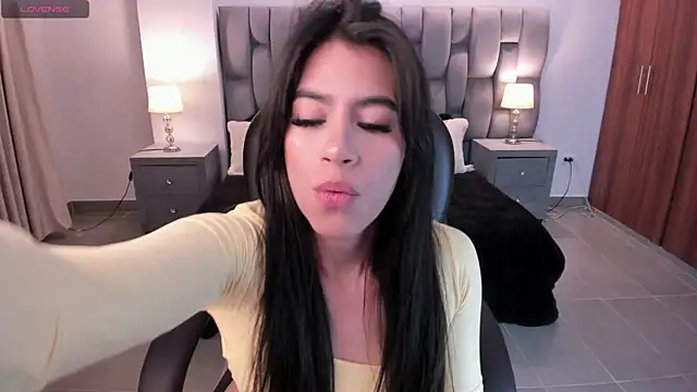 sarita evanss online show from 11-14-25, 03:21