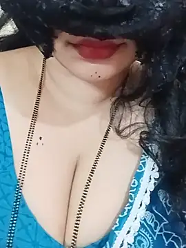 Snapshot of MONA_DARLING31 chatting on 07-15-26, 05:47 MONA DARLING31 online show from 07-15-26, 05:47