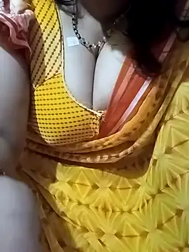 Snapshot of MONA_DARLING31 chatting on 12-05-24, 04:26 MONA DARLING31 online show from 12-05-24, 04:26