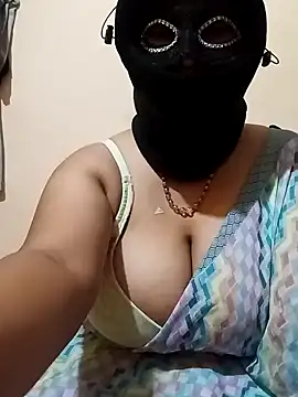 Snapshot of MONA_DARLING31 chatting on 01-22-25, 04:55 MONA DARLING31 online show from 01-22-25, 04:55