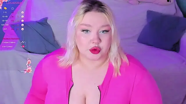 Snapshot of LilyBelll chatting on 02-23-25, 06:34 LilyBelll online show from 02-23-25, 06:34
