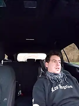 Snapshot of Titanhoott chatting on 01-16-25, 08:11 Titanhoott online show from 01-16-25, 08:11