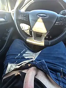 Snapshot of Titanhoott chatting on 02-01-25, 12:04 Titanhoott online show from 02-01-25, 12:04