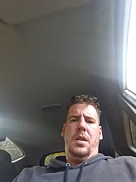 Snapshot of Titanhoott chatting on 10-29-25, 10:36 Titanhoott online show from 10-29-25, 10:36