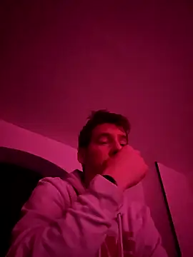 Snapshot of Titanhoott chatting on 01-04-25, 07:34 Titanhoott online show from 01-04-25, 07:34