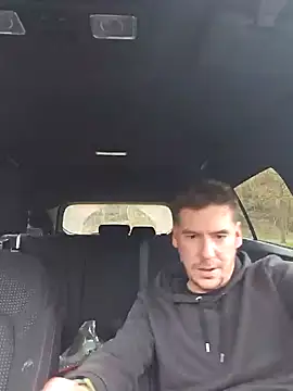 Snapshot of Titanhoott chatting on 01-25-25, 11:02 Titanhoott online show from 01-25-25, 11:02