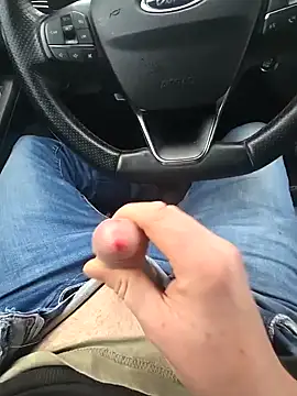 Snapshot of Titanhoott chatting on 12-09-24, 08:22 Titanhoott online show from 12-09-24, 08:22