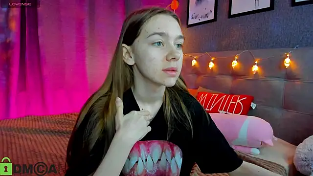 Lesi Moonie01 online show from 12-23-25, 09:30