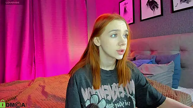 Lesi Moonie01 online show from 04-18-26, 09:22