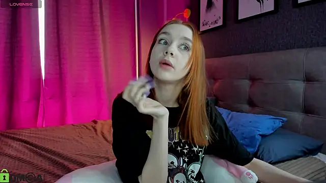 Lesi Moonie01 online show from 04-03-26, 09:05