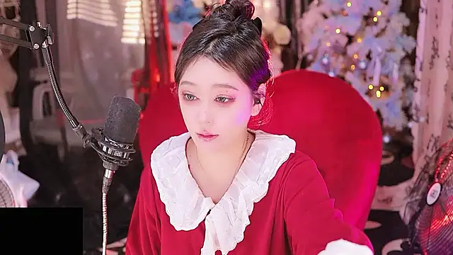 Missy Nana21 online show from 10-20-25, 04:18