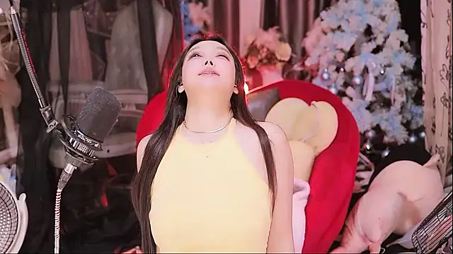 Missy Nana21 online show from 12-21-25, 04:30