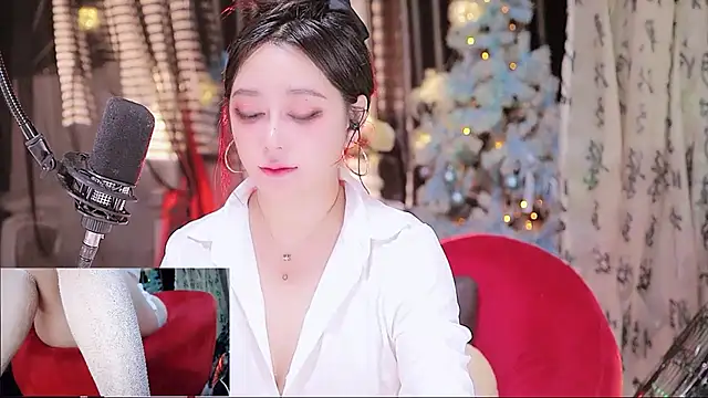 Missy Nana21 online show from 10-11-25, 04:08